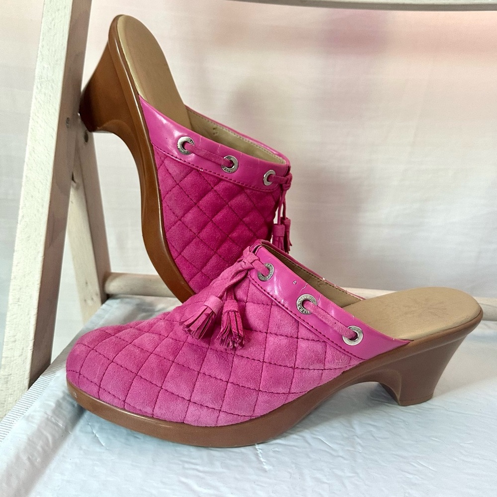 Vintage Isaac Mizrahi Pink Quilted Tassel Clogs Size 9.5 M